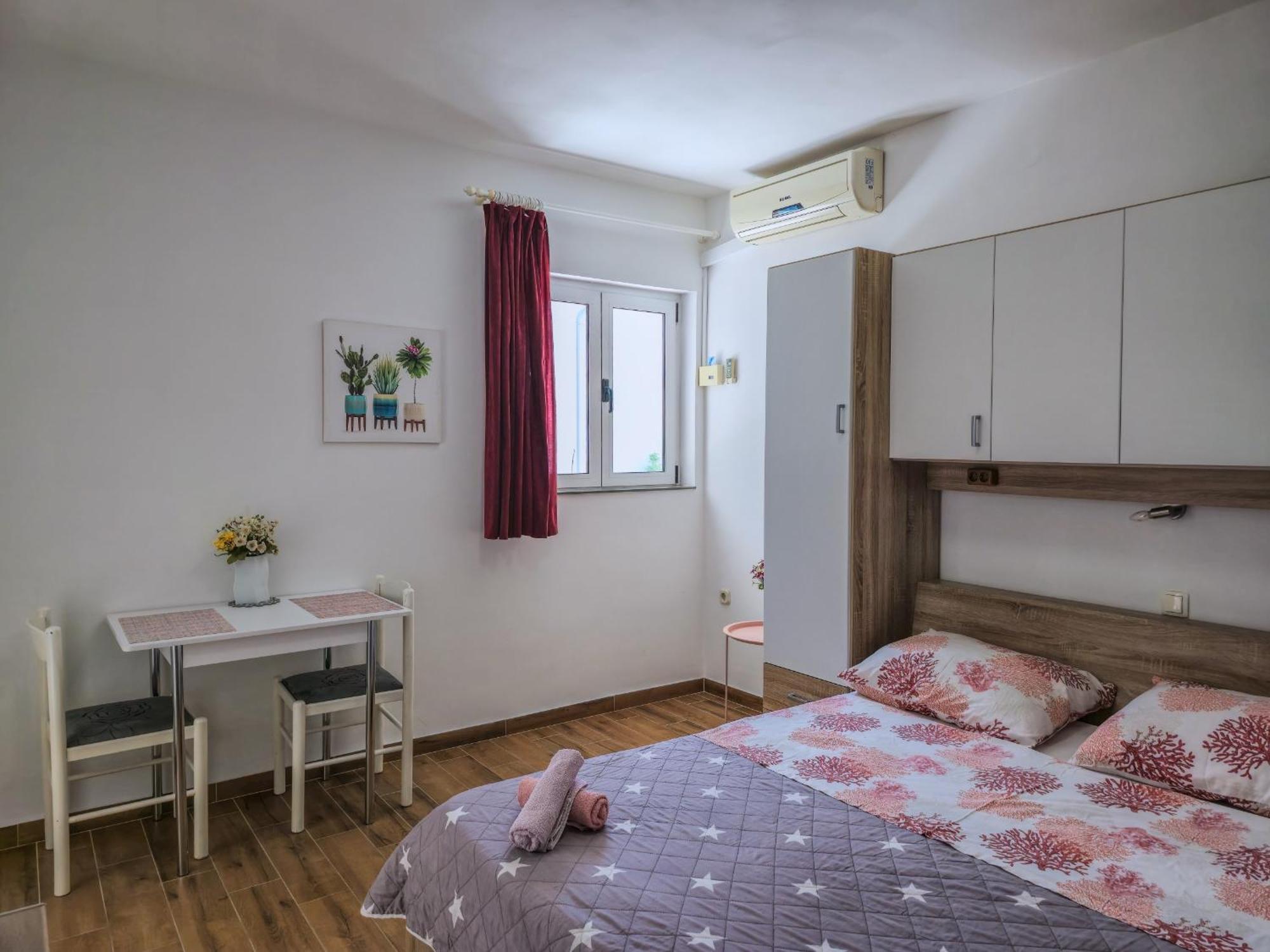 Apartments Neda أوميس المظهر الخارجي الصورة