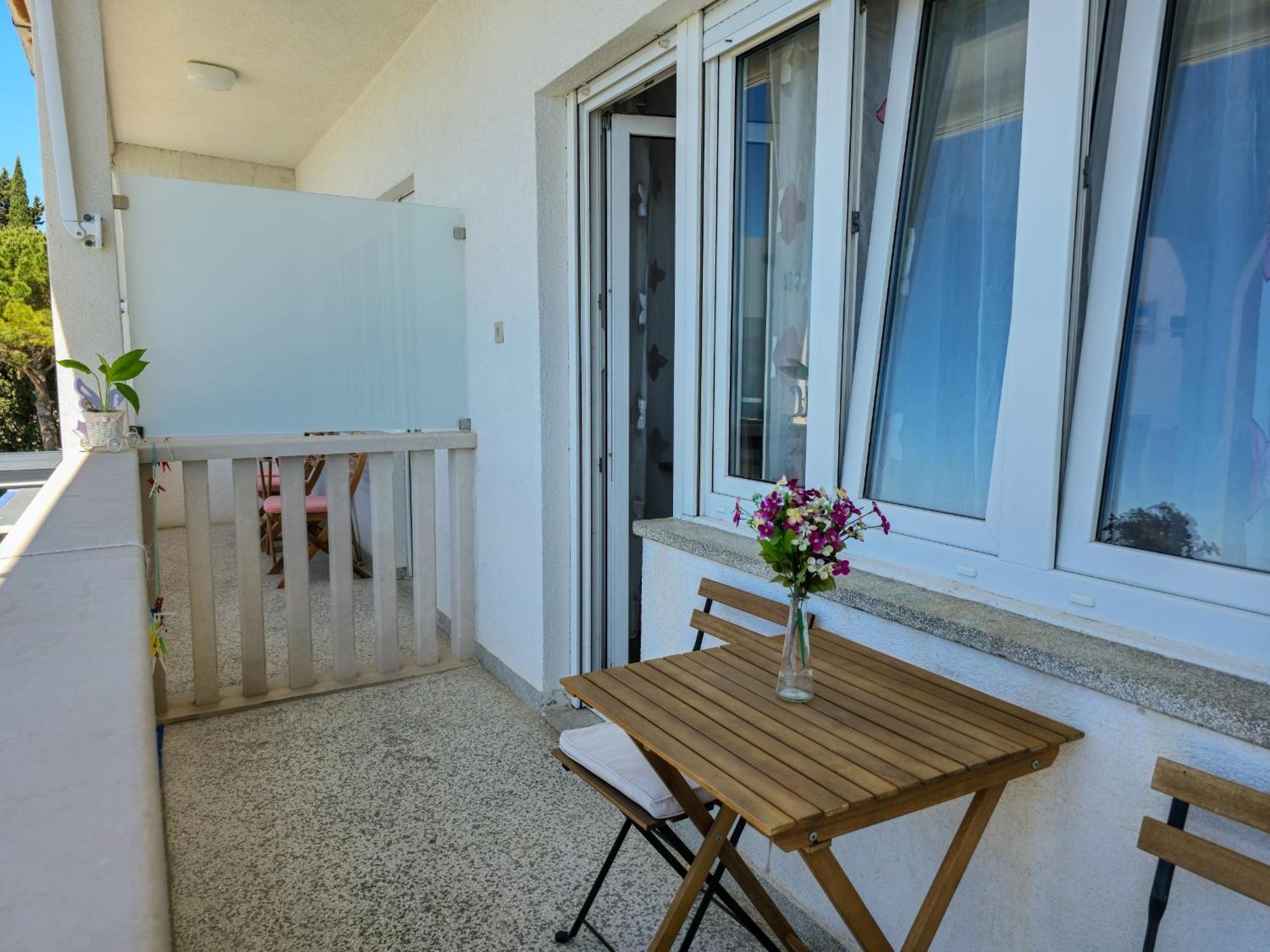 Apartments Neda أوميس الغرفة الصورة