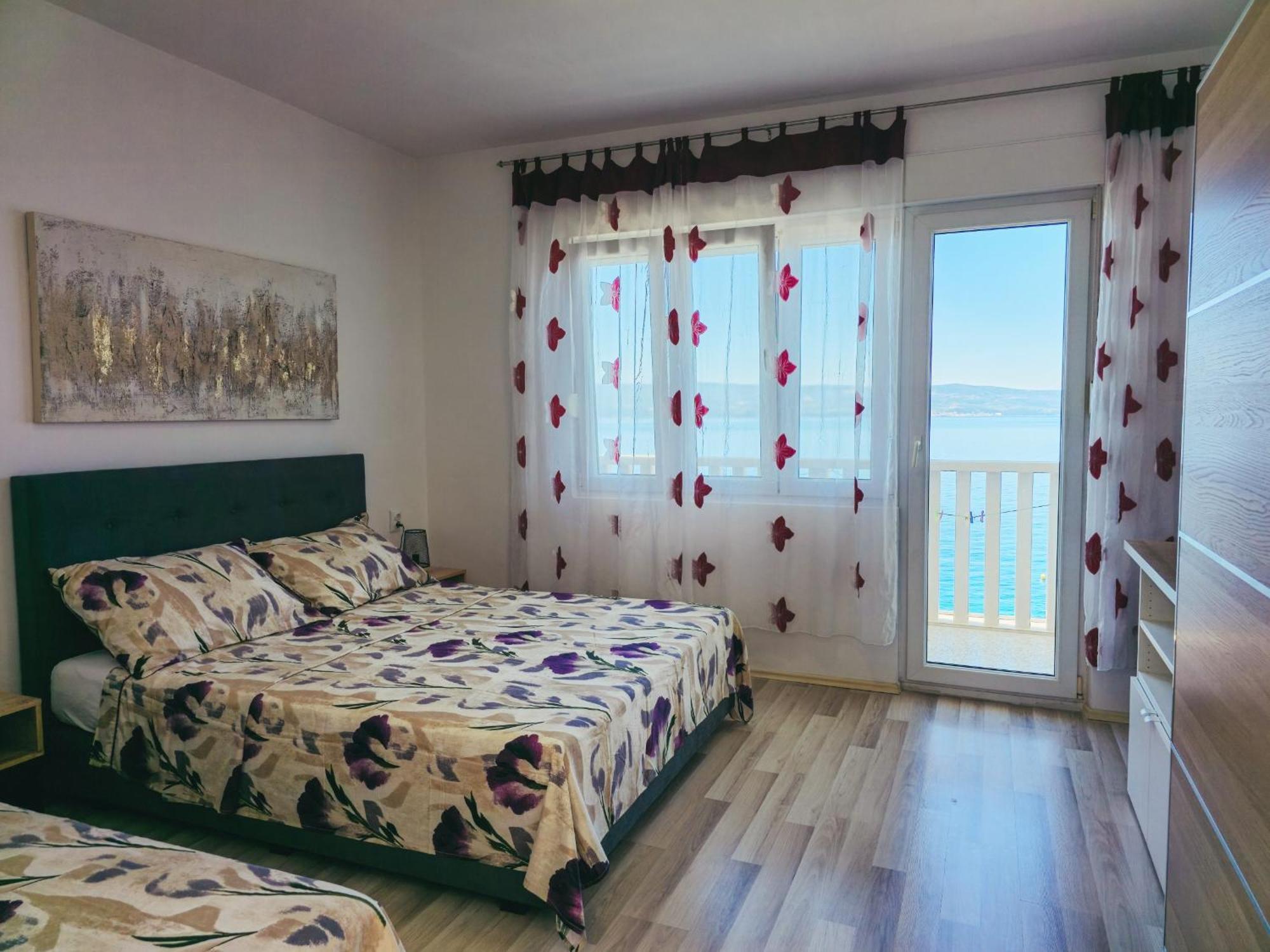 Apartments Neda أوميس الغرفة الصورة