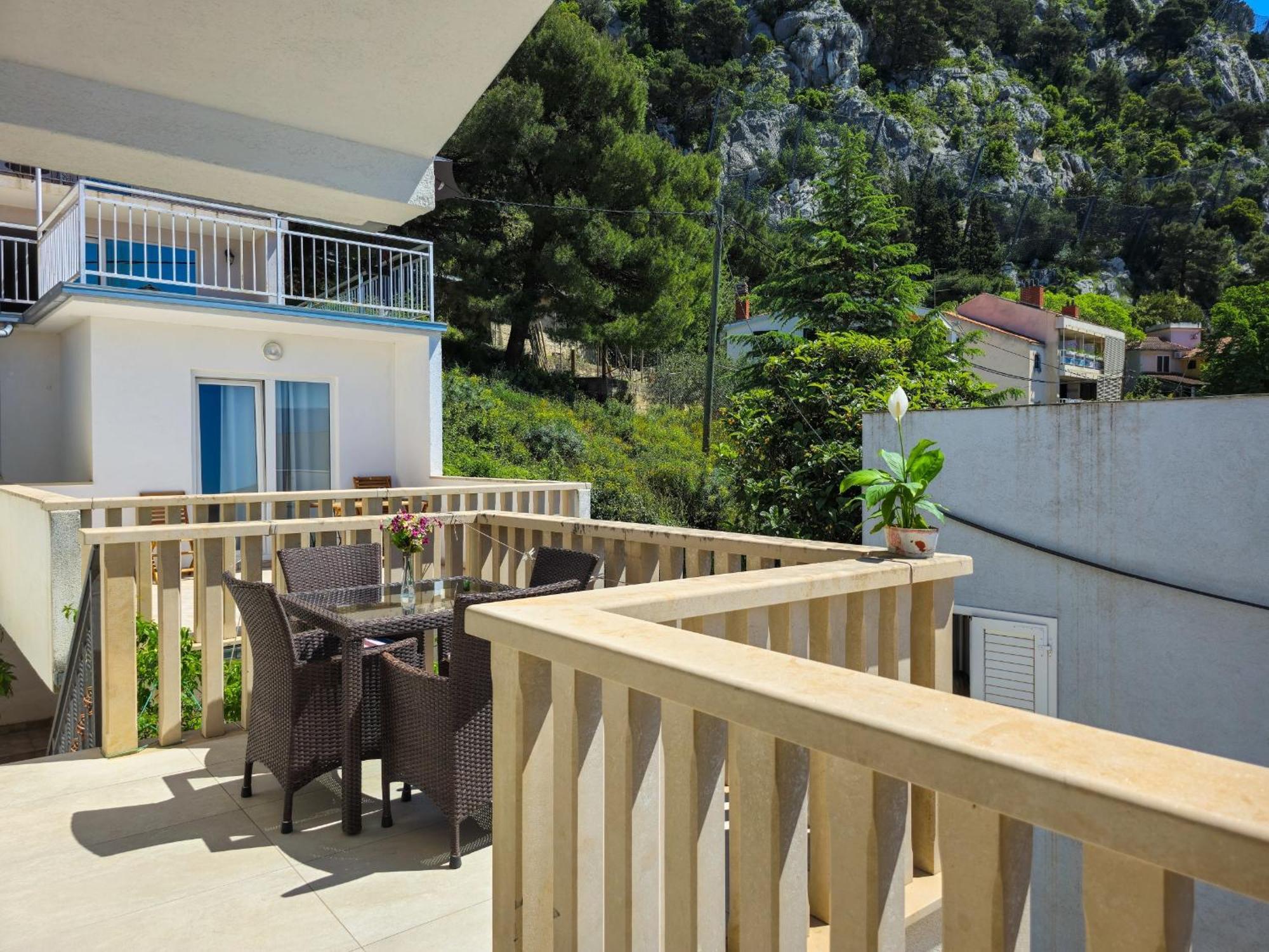 Apartments Neda أوميس الغرفة الصورة